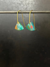 Load image into Gallery viewer, MINI GINKGO - Earring in Resin
