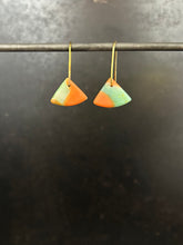 Load image into Gallery viewer, MINI GINKGO - Earring in Jade Resin
