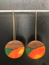 Load image into Gallery viewer, LONG ROUNDER  in black walnut with a sea green and orange crossing blend
