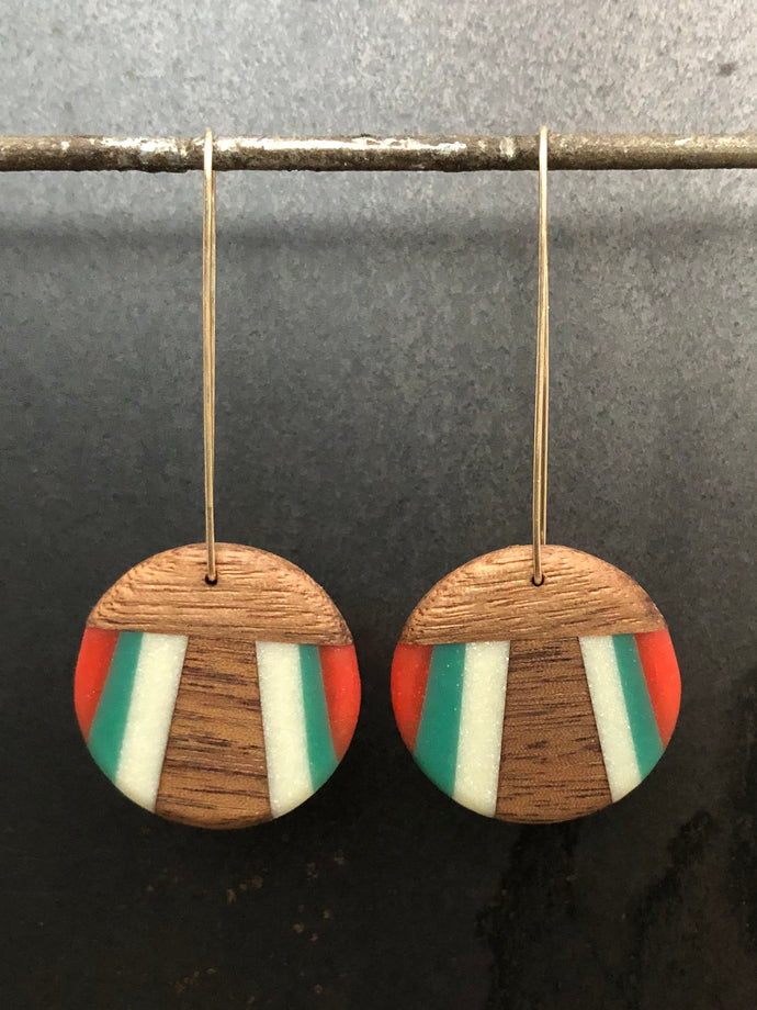 FAN LONG ROUNDER in walnut with red, teal and white