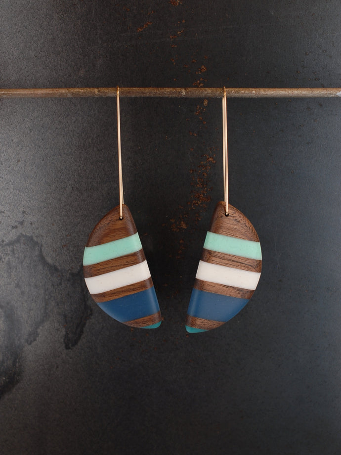 PACIFIC JUMBO HORNS - Walnut Wood Earrings with Sky, White and Navy Resin
